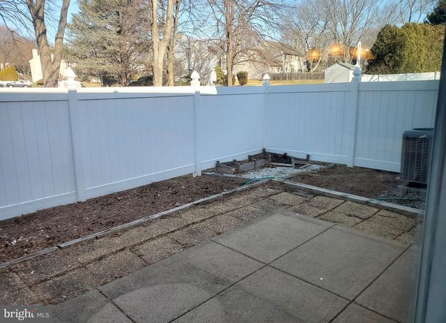 3 BANBURY CT, Southampton, PA 18966
