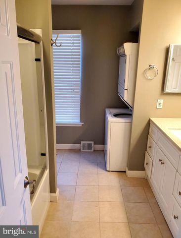 3 BANBURY CT, Southampton, PA 18966