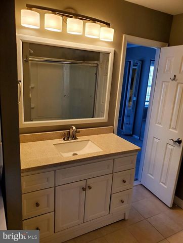 3 BANBURY CT, Southampton, PA 18966