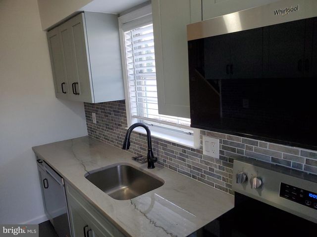 3 BANBURY CT, Southampton, PA 18966