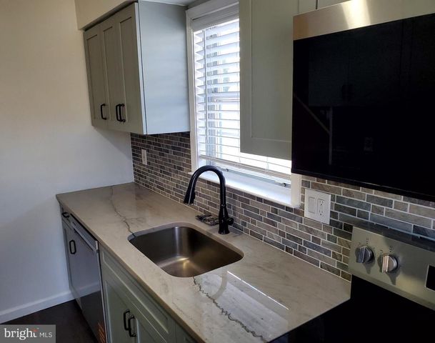 3 BANBURY CT, Southampton, PA 18966