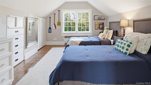 920 Cedar Point Drive E, Southold, NY 11971