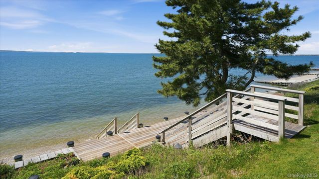 920 Cedar Point Drive E, Southold, NY 11971