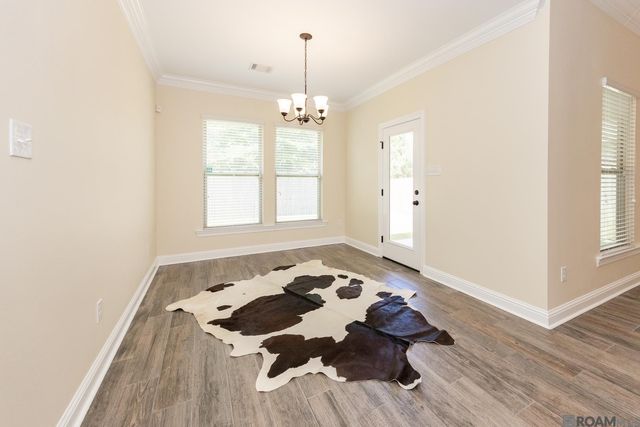 6118 Lake Bend Dr, Baton Rouge, LA 70820