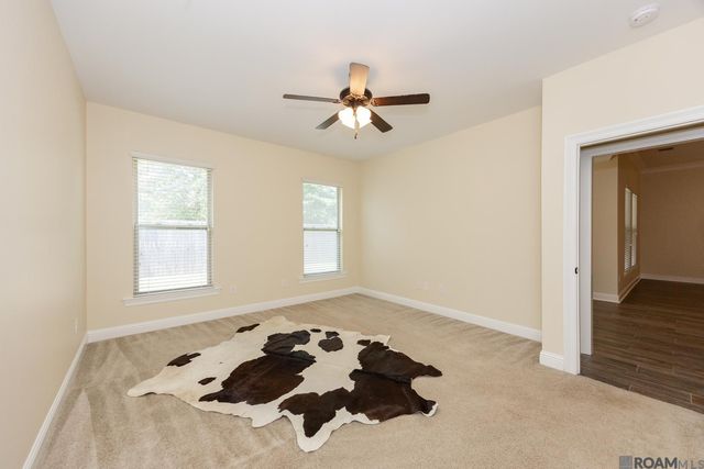 6118 Lake Bend Dr, Baton Rouge, LA 70820