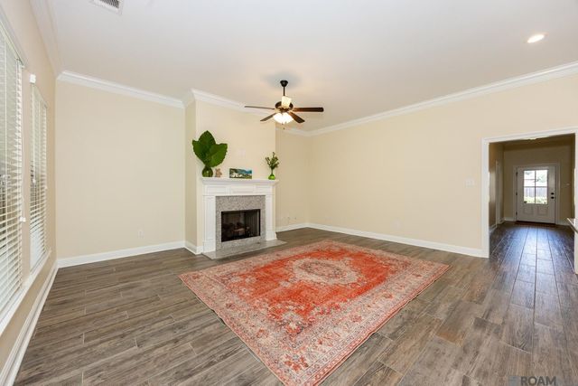 6118 Lake Bend Dr, Baton Rouge, LA 70820