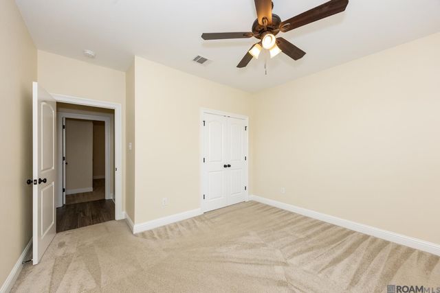 6118 Lake Bend Dr, Baton Rouge, LA 70820