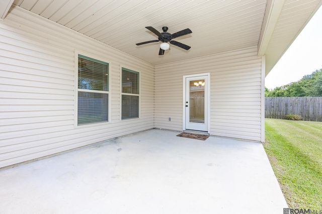6118 Lake Bend Dr, Baton Rouge, LA 70820