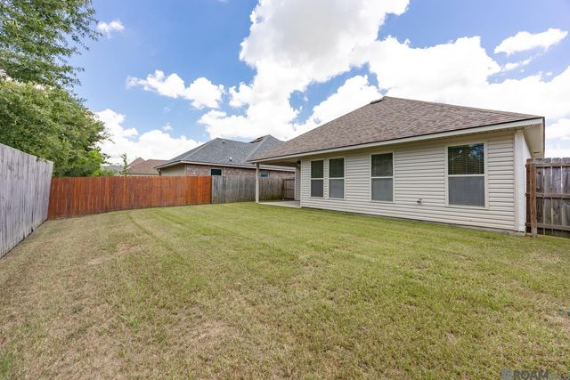 6118 Lake Bend Dr, Baton Rouge, LA 70820