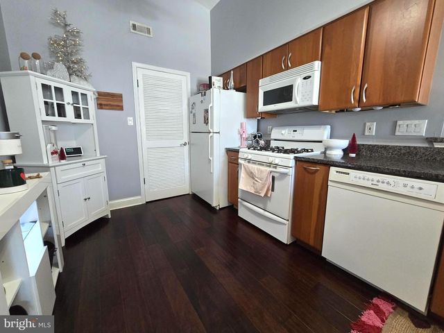 216 PRATT CT, Sewell, NJ 08080