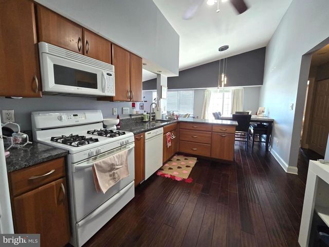 216 PRATT CT, Sewell, NJ 08080