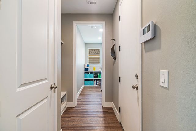 1040 Cannon Place, Paris, TX 75462