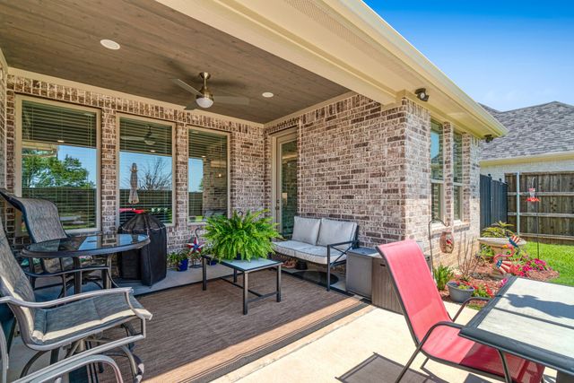 1040 Cannon Place, Paris, TX 75462