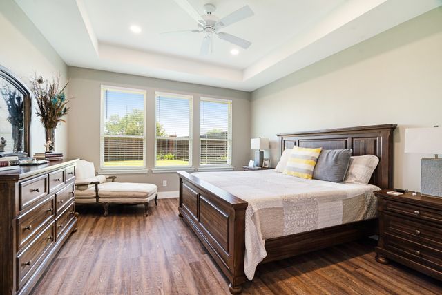1040 Cannon Place, Paris, TX 75462