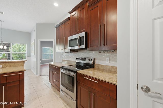 9174 MILTON Drive, Jacksonville, FL 32226