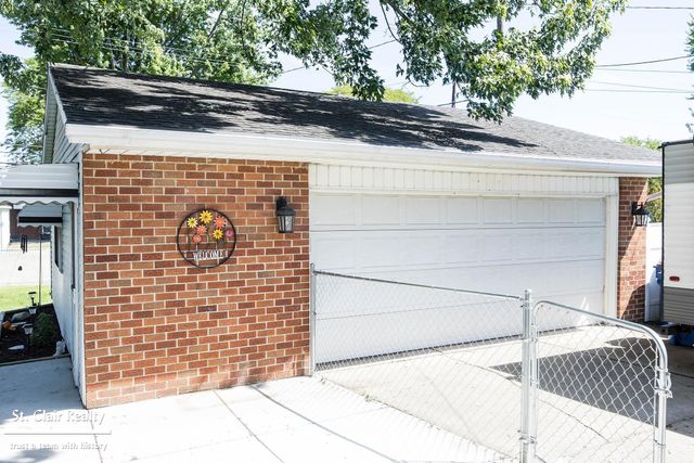14905 Chippewa Drive, Warren, MI 48088