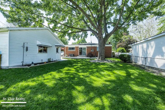 14905 Chippewa Drive, Warren, MI 48088