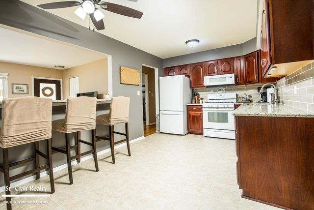 14905 Chippewa Drive, Warren, MI 48088