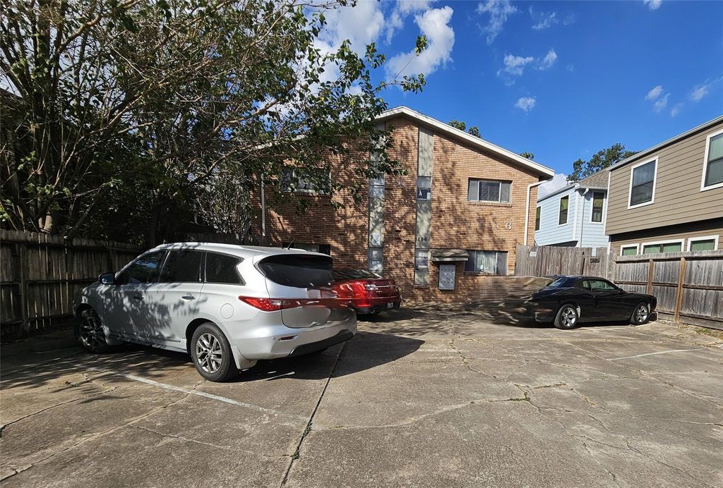 1806 W Main Street 5, Houston, TX 77098