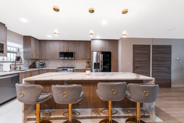 2721 Batchelder Street, Brooklyn, NY 11235