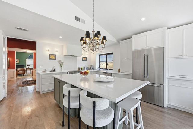 1776 Avenida La Posta, Encinitas, CA 92024