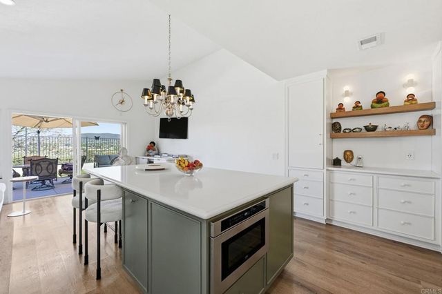 1776 Avenida La Posta, Encinitas, CA 92024