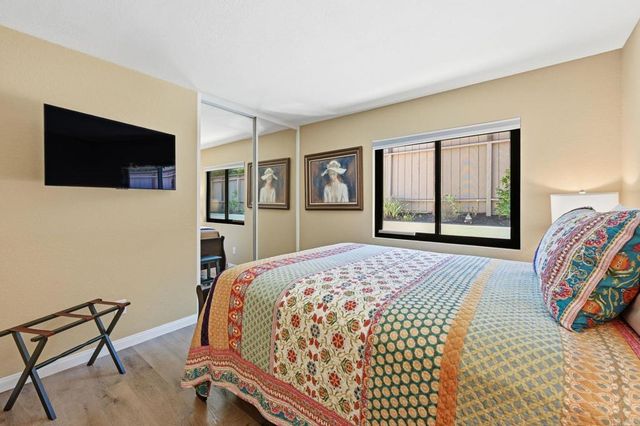 1776 Avenida La Posta, Encinitas, CA 92024