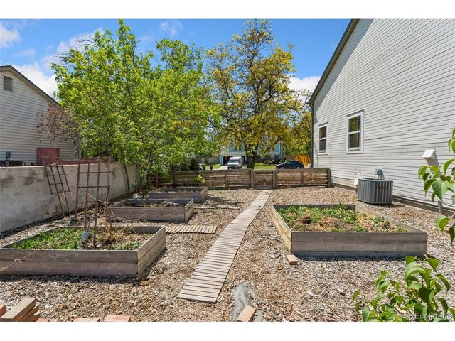 409 W Lucerne Dr, Lafayette, CO 80026