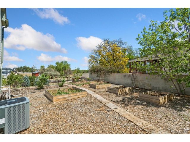 409 W Lucerne Dr, Lafayette, CO 80026