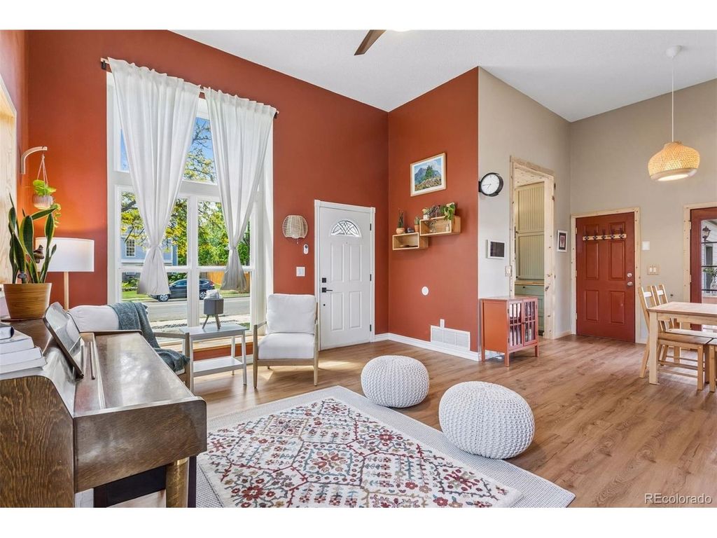 409 W Lucerne Dr, Lafayette, CO 80026