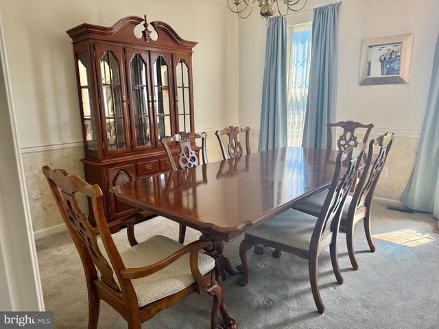 121 W HARVEST DR, New Castle, DE 19720