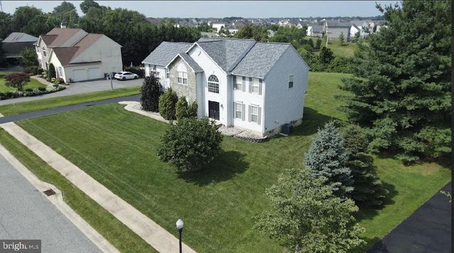 121 W HARVEST DR, New Castle, DE 19720