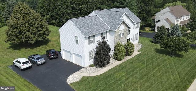 121 W HARVEST DR, New Castle, DE 19720