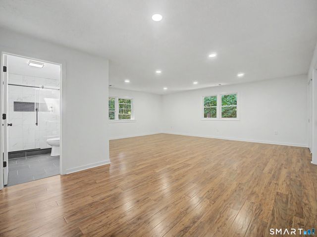 3 Medley Lane, Clinton, CT 06413