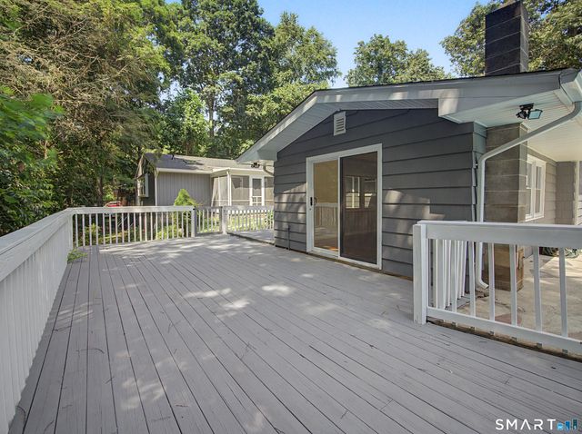 3 Medley Lane, Clinton, CT 06413