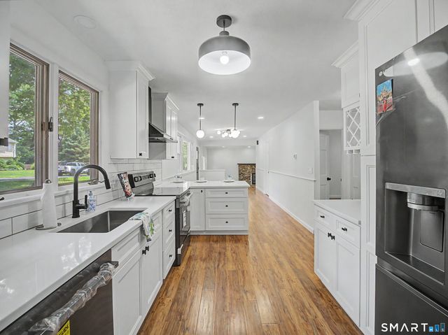 3 Medley Lane, Clinton, CT 06413