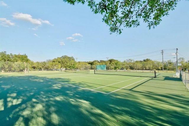 418 Bedford DR, Spicewood, TX 78669