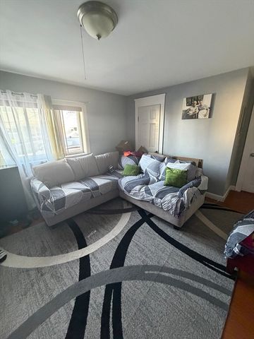 5 Cliff St 1, Beverly, MA 01915