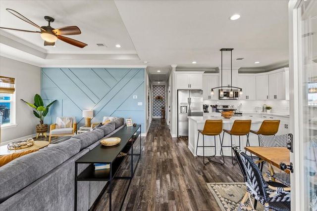 961 Palmetto Drive, Crystal Beach, TX 77650