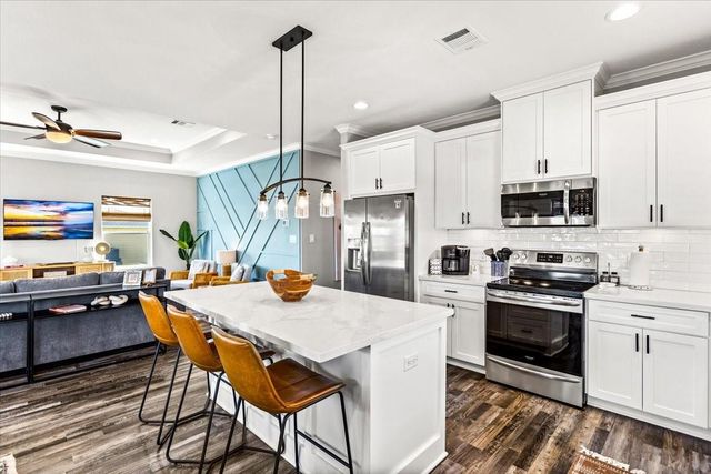 961 Palmetto Drive, Crystal Beach, TX 77650