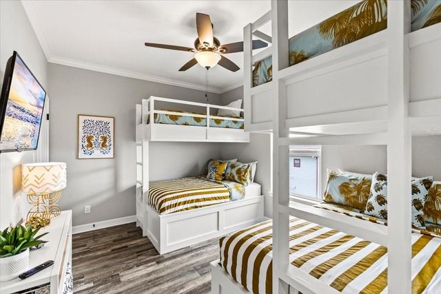 961 Palmetto Drive, Crystal Beach, TX 77650