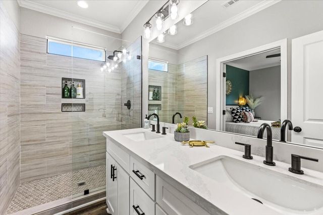 961 Palmetto Drive, Crystal Beach, TX 77650