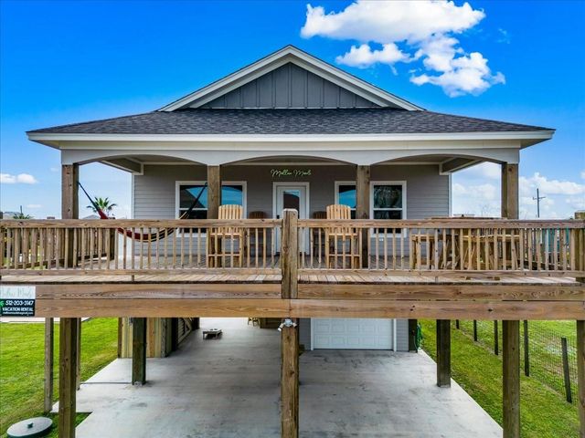 961 Palmetto Drive, Crystal Beach, TX 77650