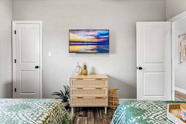 961 Palmetto Drive, Crystal Beach, TX 77650