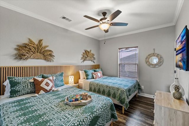 961 Palmetto Drive, Crystal Beach, TX 77650