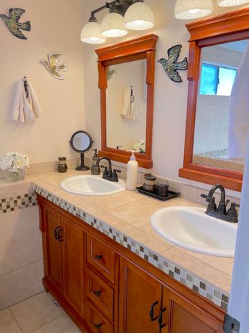 494 E Calle Begonia, Palm Springs, CA 92262