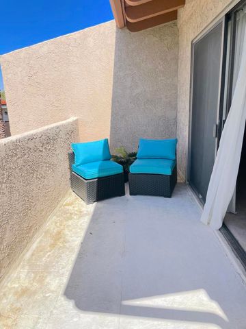 494 E Calle Begonia, Palm Springs, CA 92262