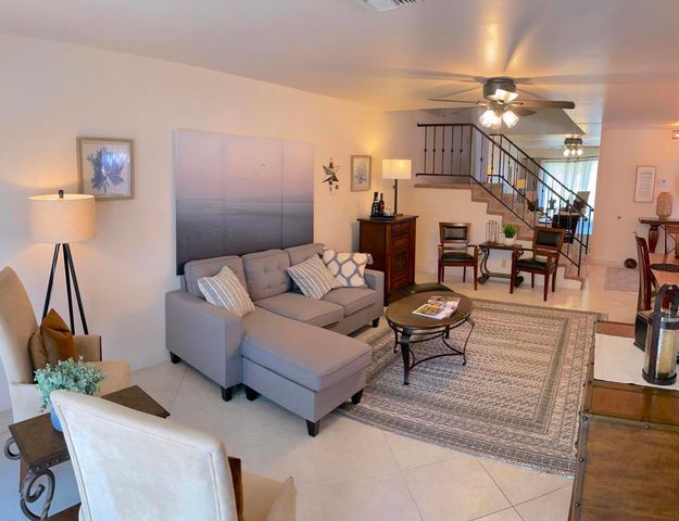 494 E Calle Begonia, Palm Springs, CA 92262