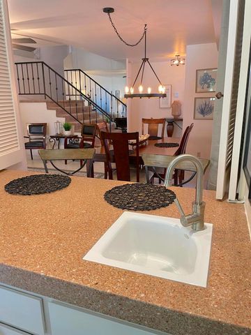 494 E Calle Begonia, Palm Springs, CA 92262