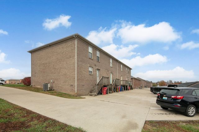 907 Weeping Willow Drive, Berea, KY 40403